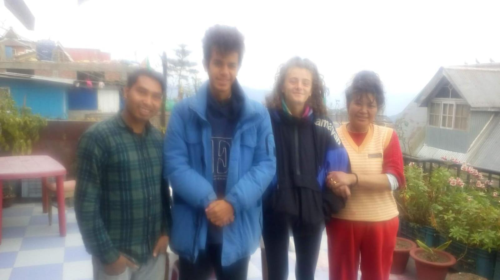 Backpackers Hub Hostel Darjeeling  Buitenkant foto