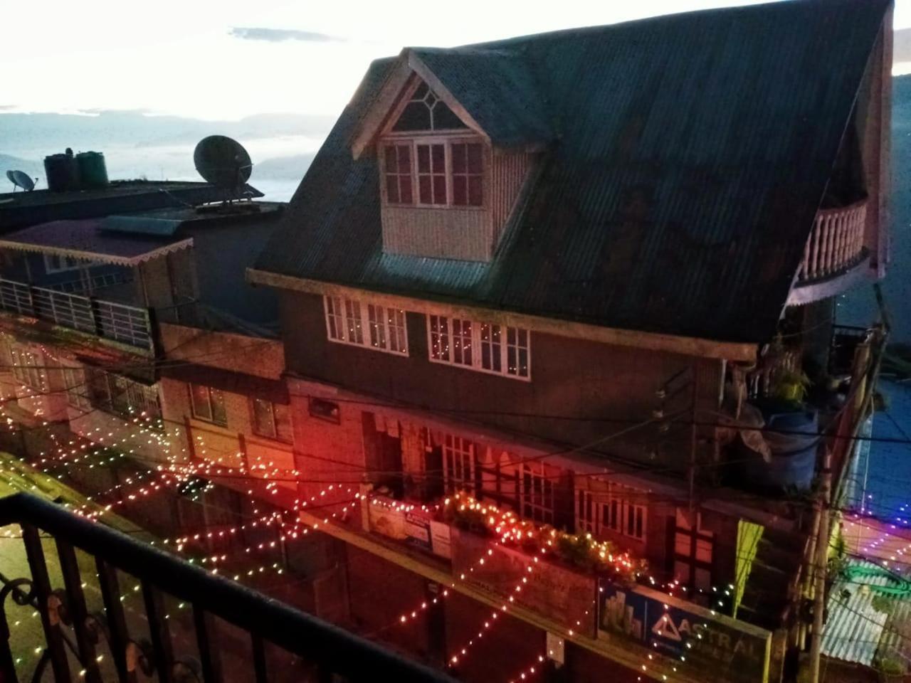 Backpackers Hub Hostel Darjeeling  Buitenkant foto